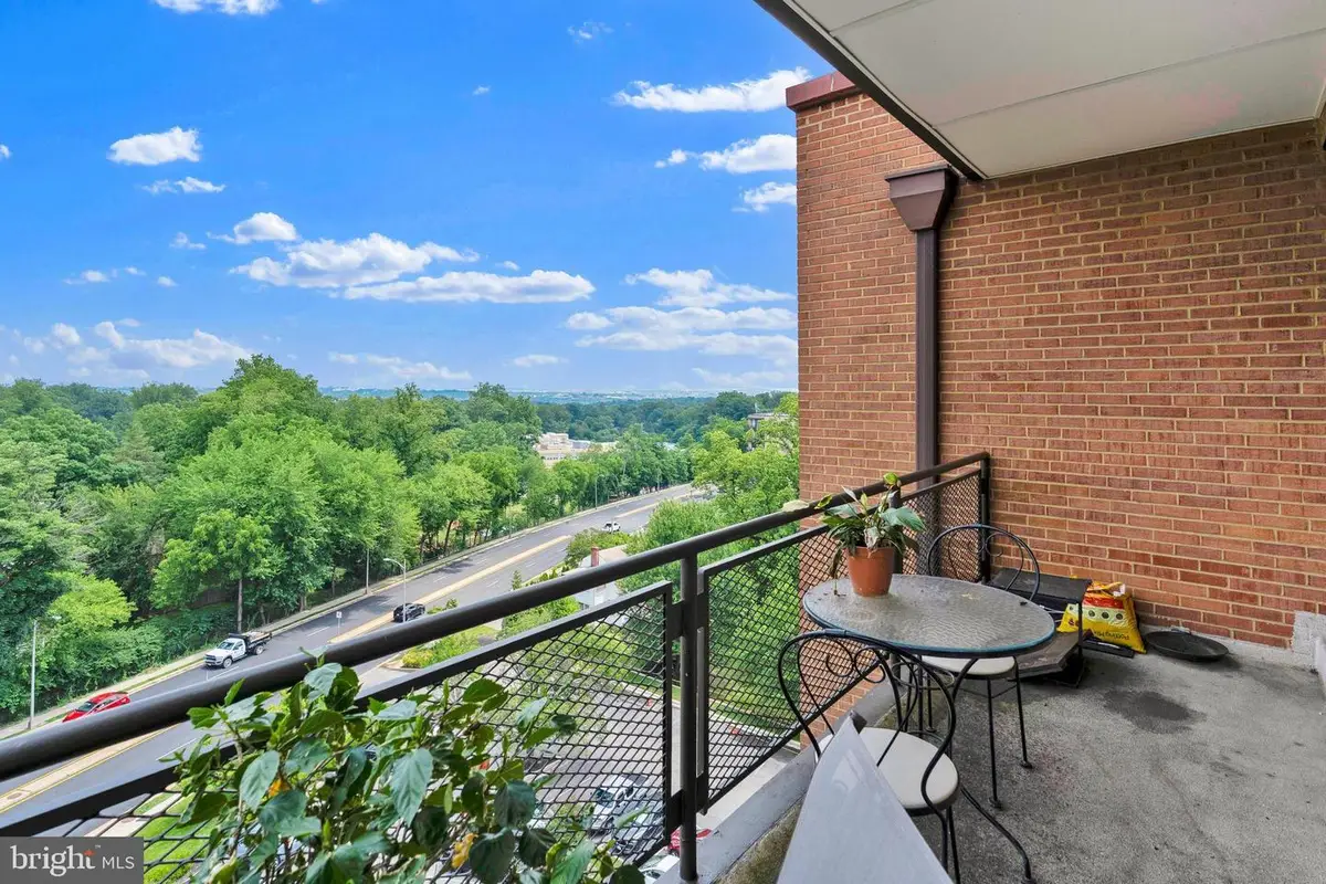 4390 Lorcom Ln #805, Arlington, VA 22207 - #1