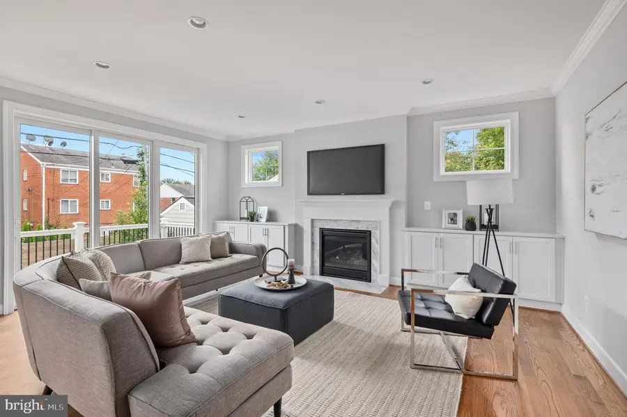 6947 28th St N, Arlington, VA 22213 - #2