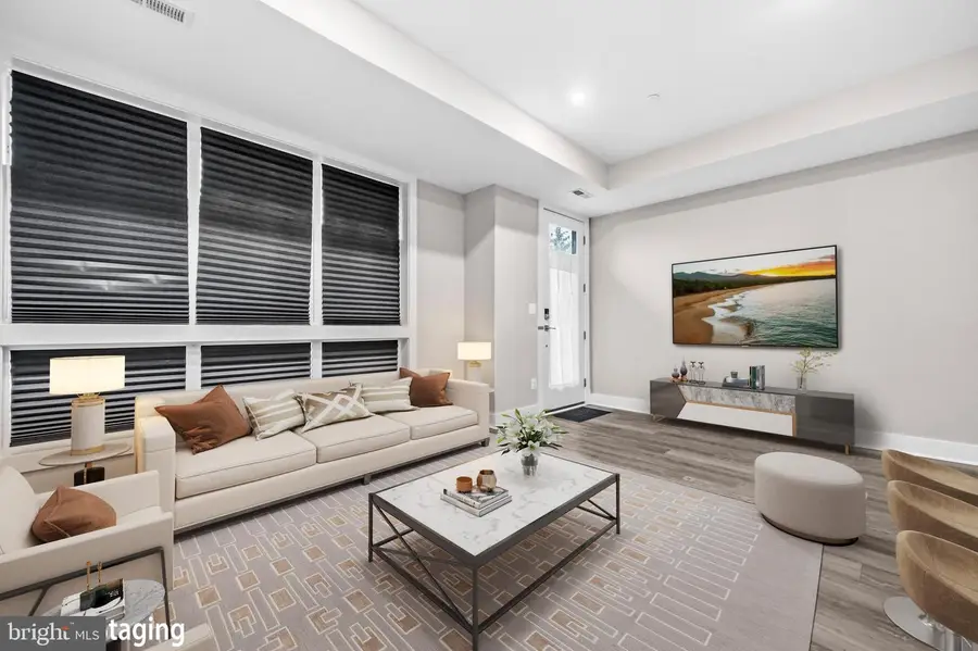 1110 South Highland St #2, Arlington, VA 22204 - #2