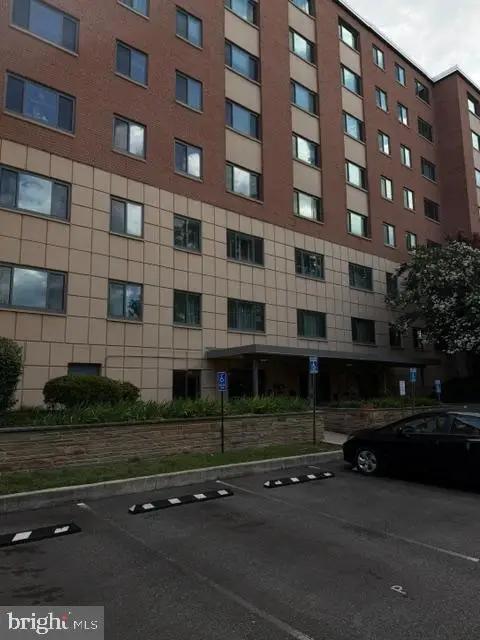 1200 S Arlington Ridge Rd #403, Arlington, VA 22202 - #3