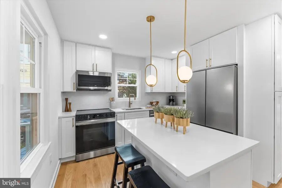 3906 14th St N, Arlington, VA 22201 - #2