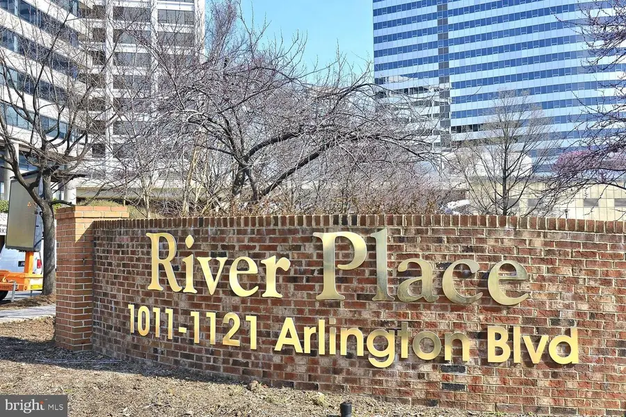 1021 S Arlington Blvd #1125, Arlington, VA 22209 - #2