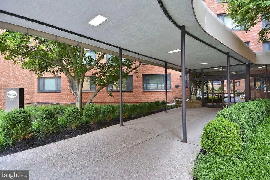 1021 S Arlington Blvd #1125, Arlington, VA 22209 - #3