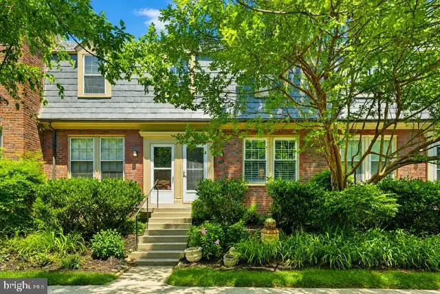 1401 S Edgewood St #500, Arlington, VA 22204 - #1