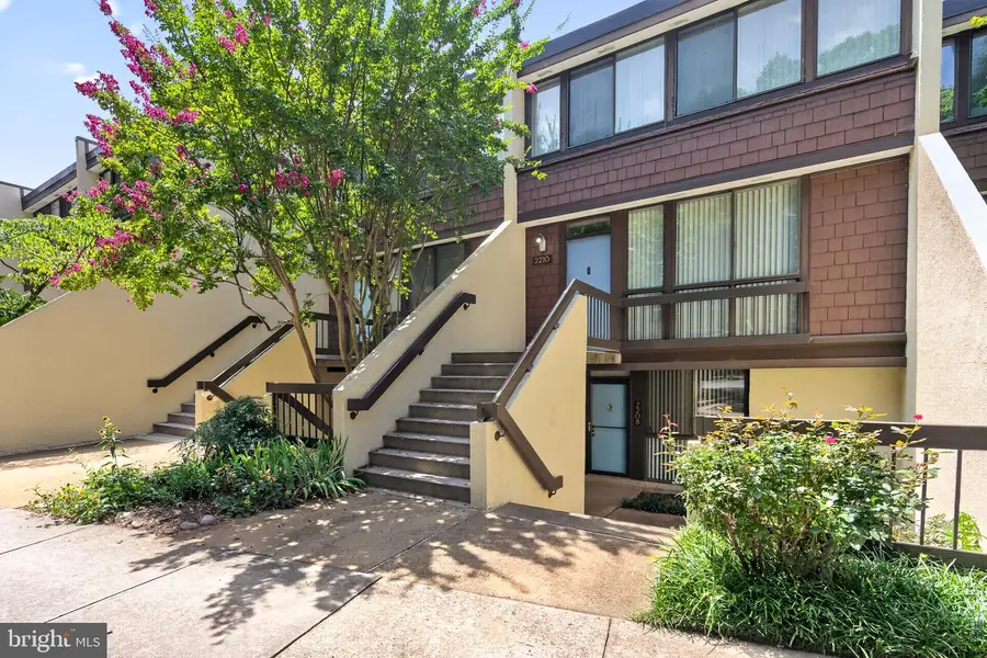 2208 S Randolph St S #1, Arlington, VA 22204 - #2