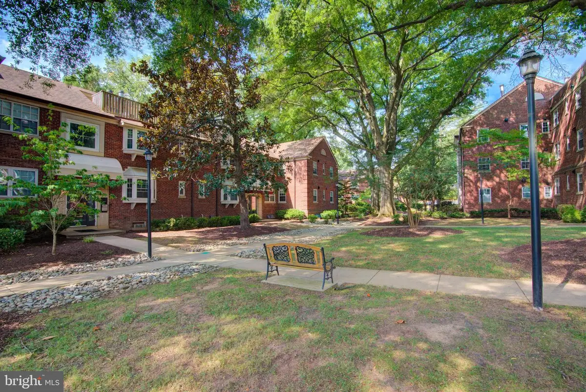 2102 N Scott St #109, Arlington, VA 22209 - #1