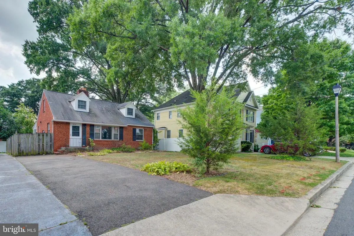 5712 5th St S, Arlington, VA 22204 - #1
