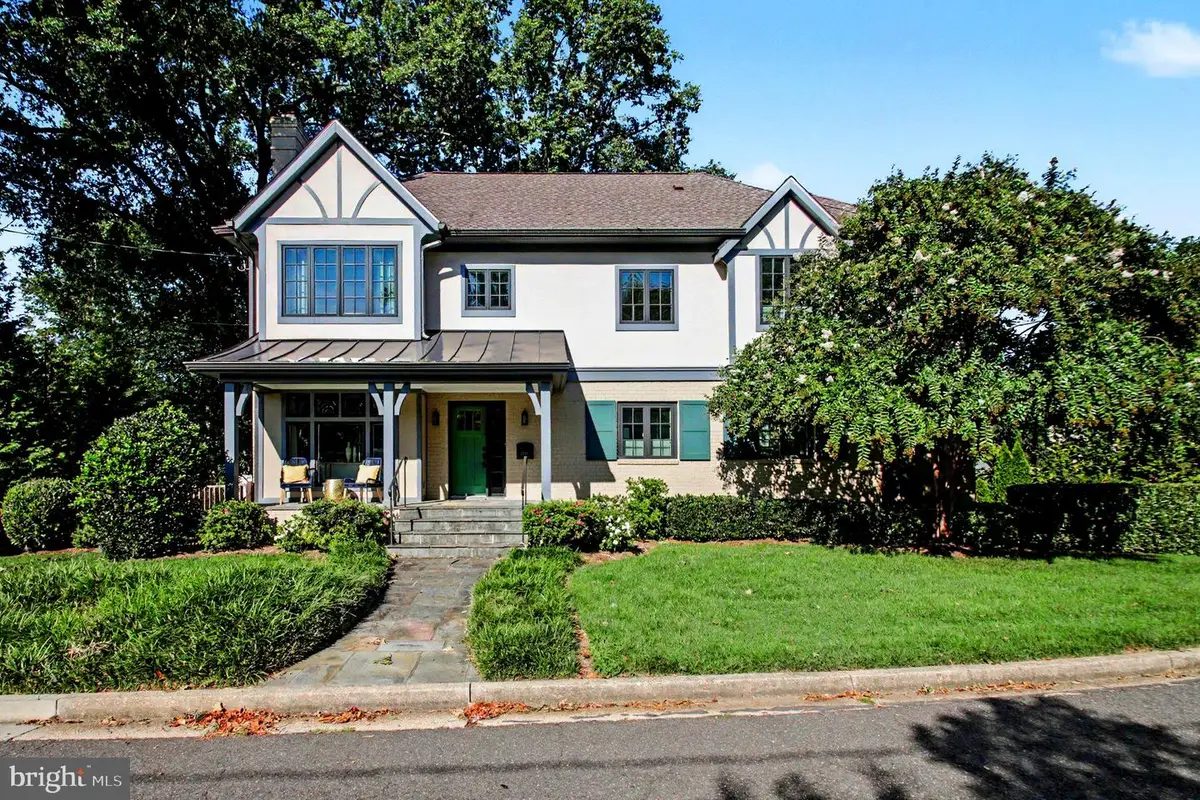 2636 N Marcey Rd, Arlington, VA 22207 - #1