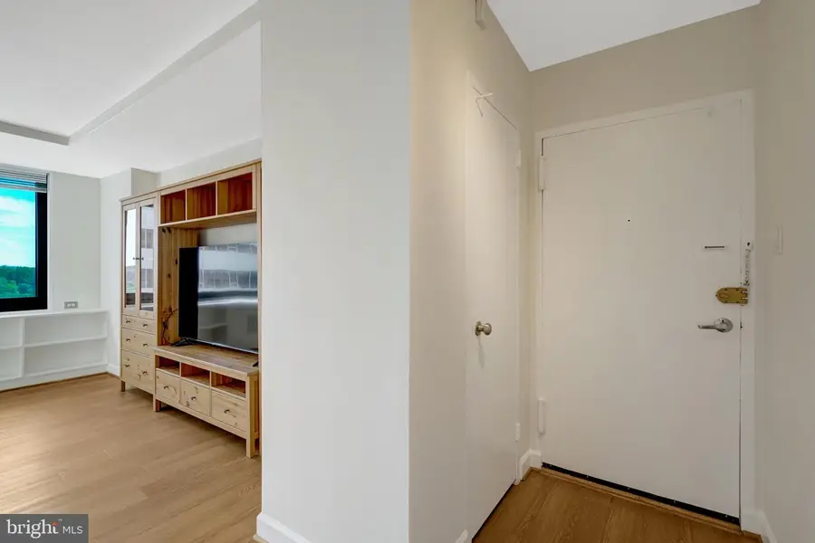 1021 Arlington Blvd #818, Arlington, VA 22209 - #2