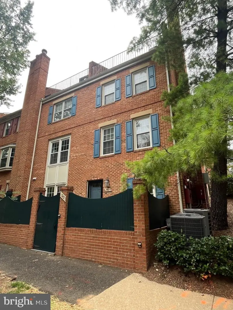 740 N Vermont St, Arlington, VA 22203 - #2
