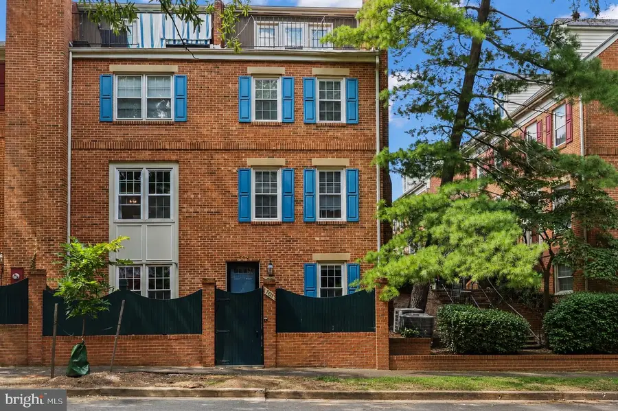 740 N Vermont St, Arlington, VA 22203 - #3
