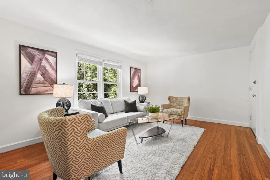 704 S Arlington Mill Dr #302, Arlington, VA 22204 - #3
