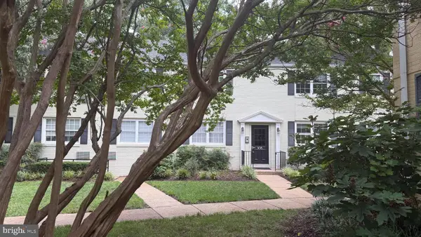 105 N George Mason Dr #1053, ARLINGTON, VA 22204