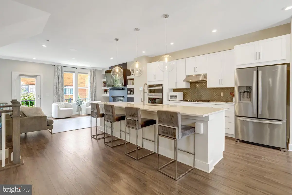 1020 S Taylor Ct, Arlington, VA 22207 - #1