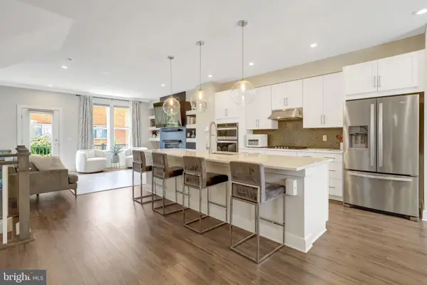 1020 S Taylor Ct, ARLINGTON, VA 22207