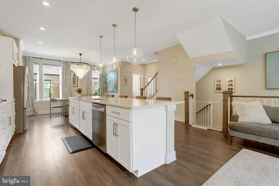1020 S Taylor Ct, Arlington, VA 22207 - #3