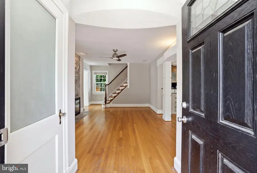 1706 N Glebe Rd, Arlington, VA 22207 - #3