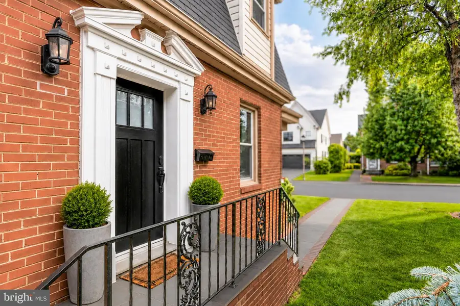 255 N Bryan St N, Arlington, VA 22201 - #2