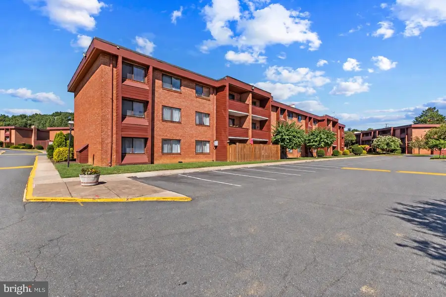 1511 S George Mason Dr #23, Arlington, VA 22204 - #2