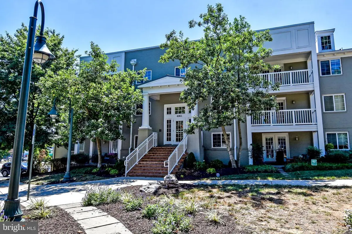 4061 S Four Mile Run Dr #304, Arlington, VA 22204 - #1