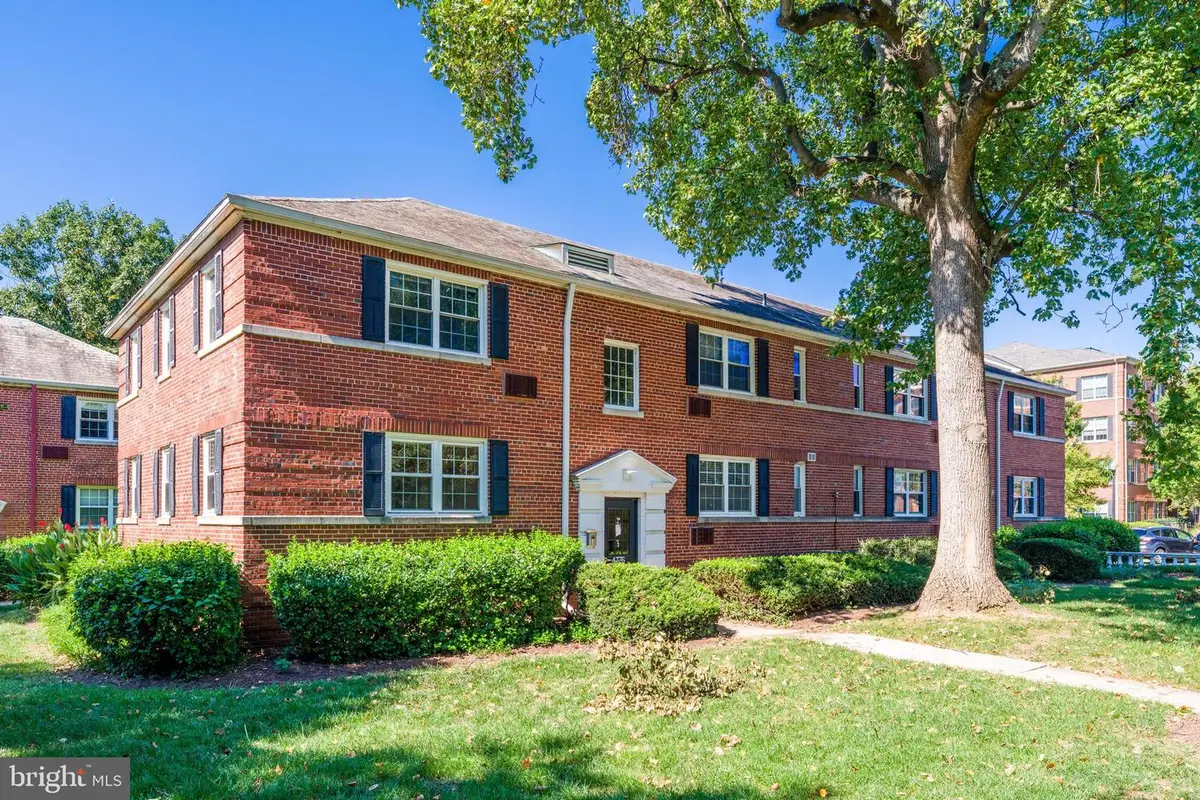 4376 N Pershing Dr #1, Arlington, VA 22203 - #1