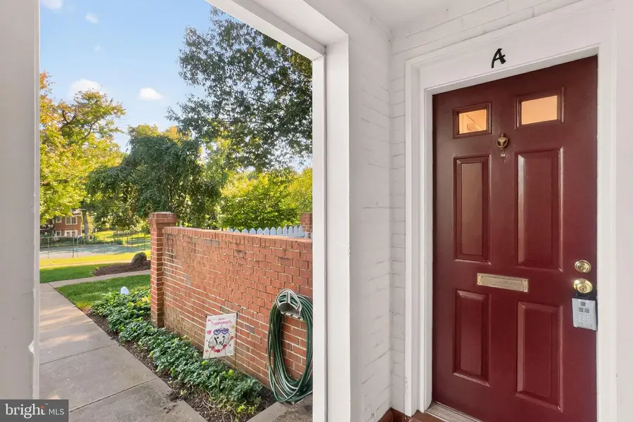 2711 S Walter Reed Dr #a, Arlington, VA 22206 - #3