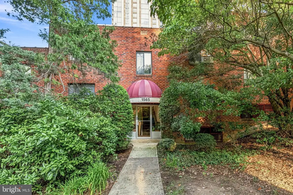 1565 N Colonial Ter #204-z, Arlington, VA 22209 - #1