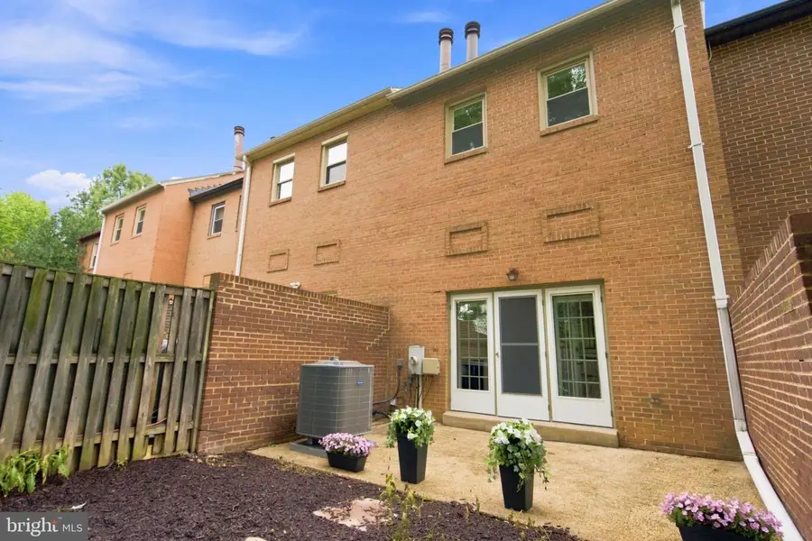 2413 9th St S, Arlington, VA 22204 - #3