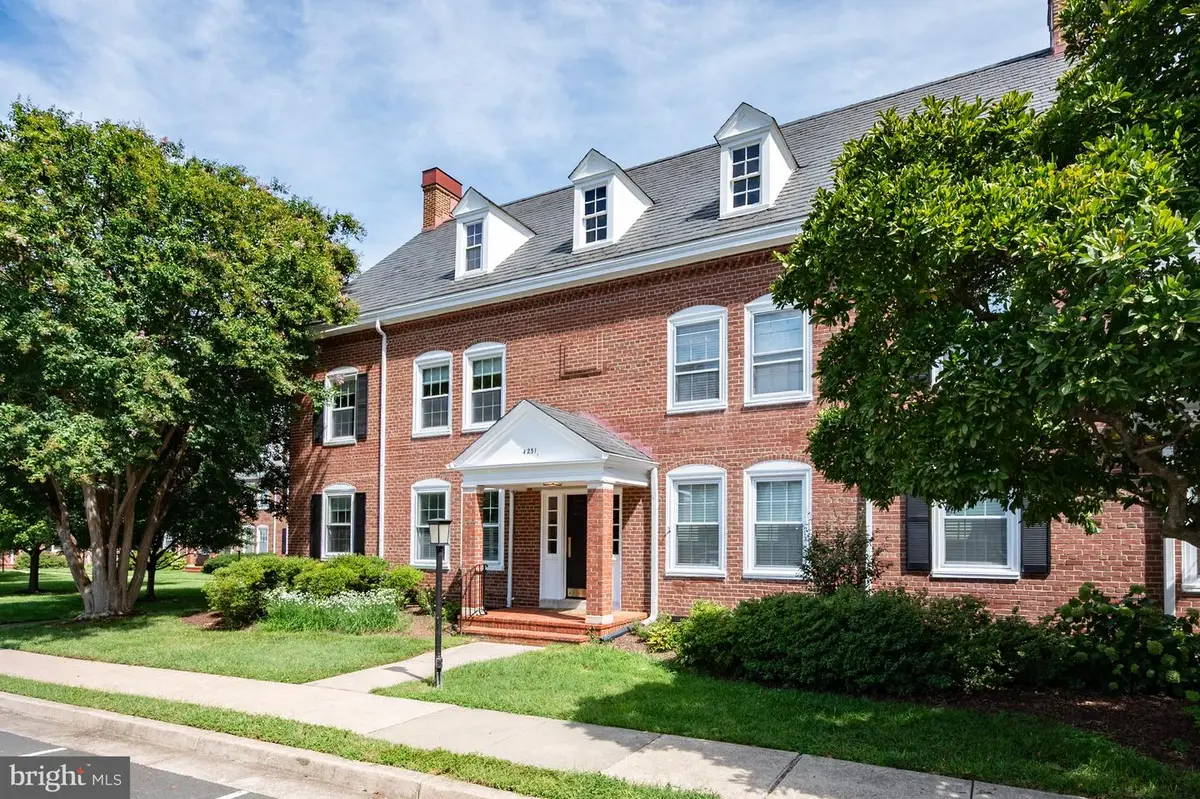 4231 35th St S #b1, Arlington, VA 22206 - #1