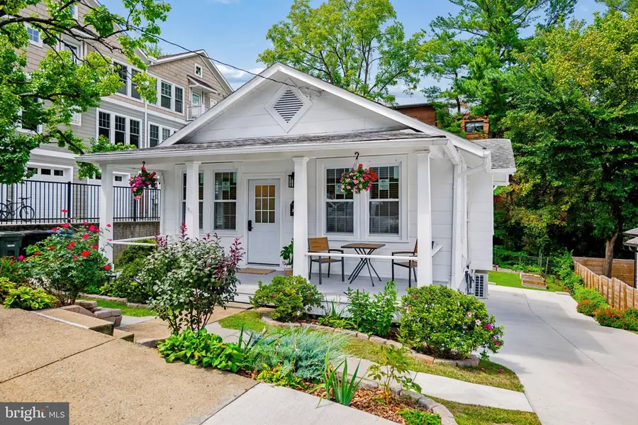 2122 N Thomas St, Arlington, VA 22207 - #2