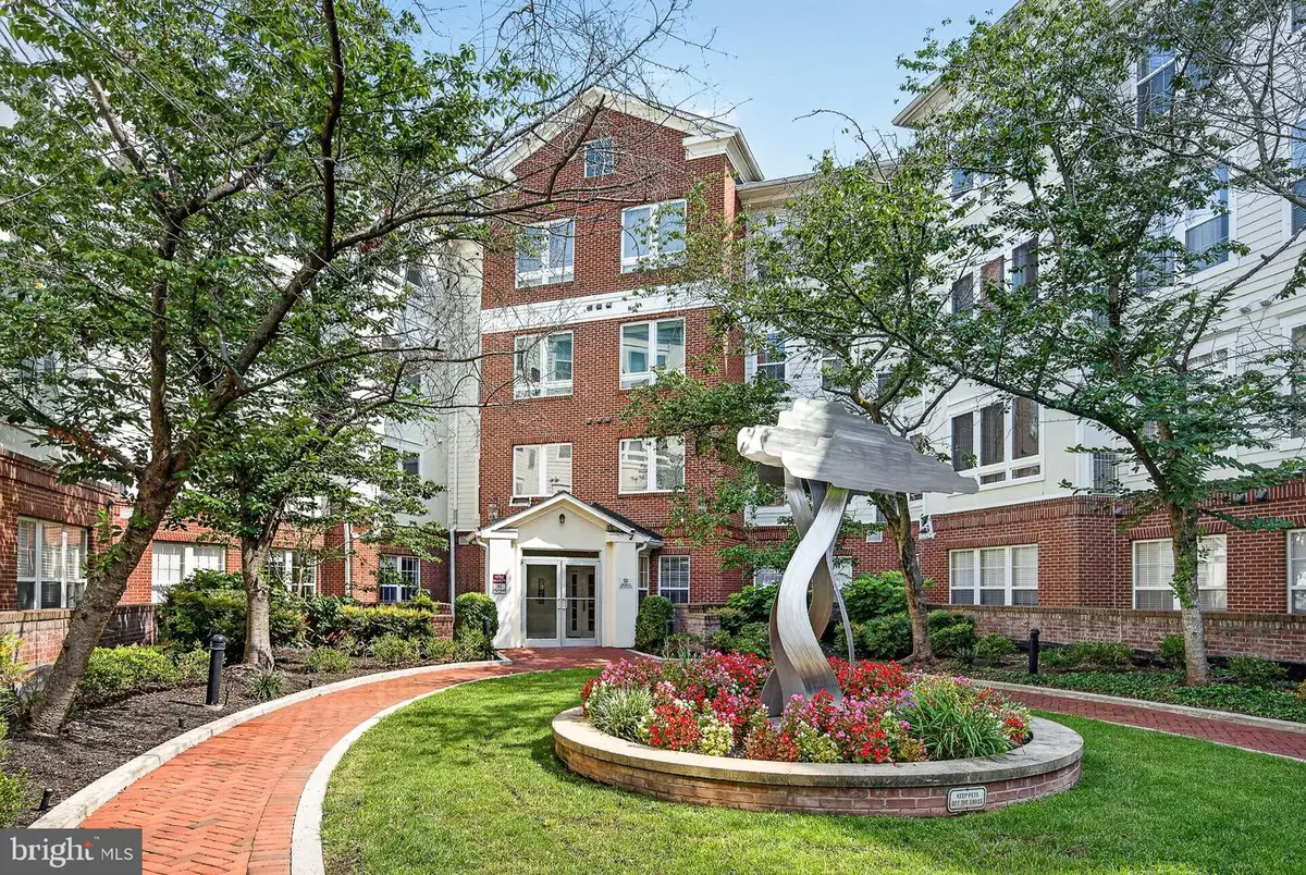 801 S Greenbrier St #404, Arlington, VA 22204 - #1