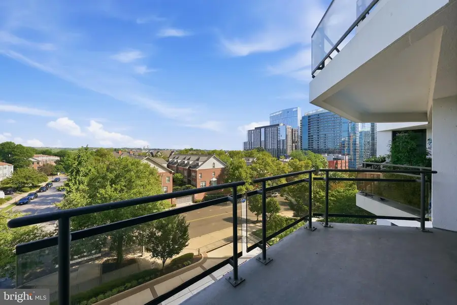 1530 Key Blvd #520, Arlington, VA 22209 - #3