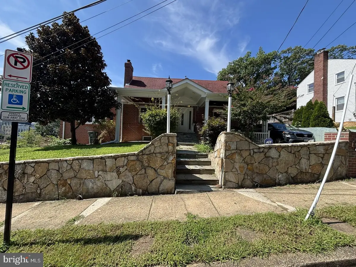 5061 22nd St S, Arlington, VA 22206 - #1