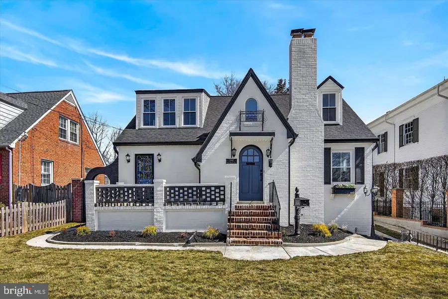 1607 N Glebe Rd, Arlington, VA 22207 - #2