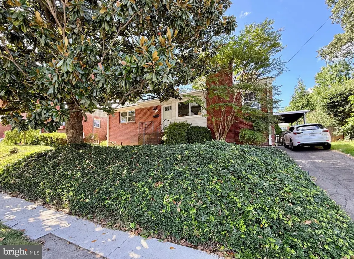 2016 N Woodstock St, Arlington, VA 22207 - #1
