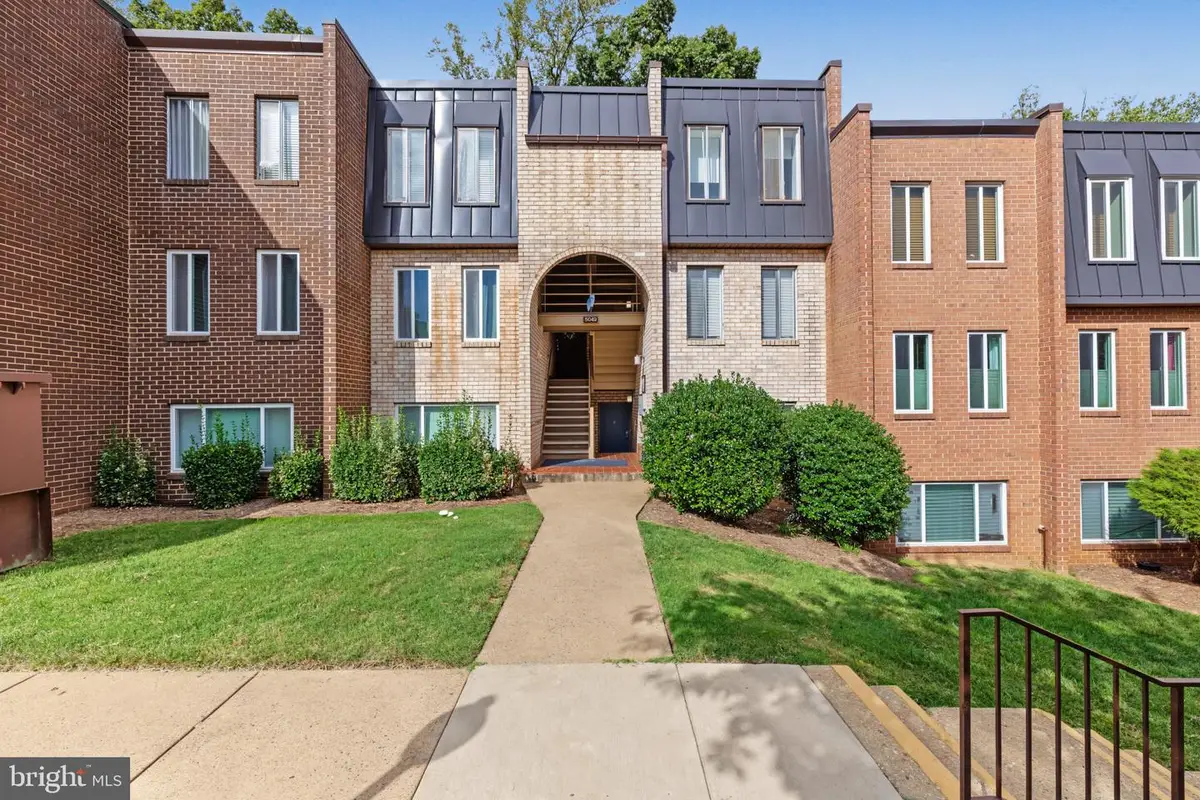 5049 7th Rd S #302, Arlington, VA 22204 - #1
