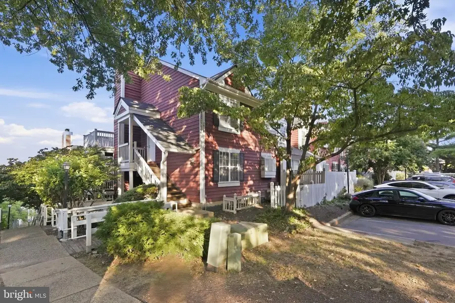 2813 S Woodrow St #b, Arlington, VA 22206 - #2