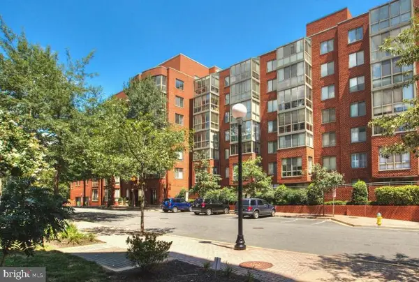 1050 N Taylor St #1-204, ARLINGTON, VA 22201