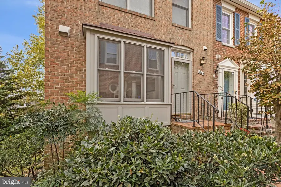2105 N Tazewell Ct, Arlington, VA 22207 - #3