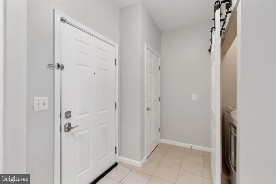 2465 Army Navy Dr #104, Arlington, VA 22206 - #3