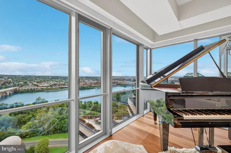 1111 19th St N #2401, Arlington, VA 22209 - #2