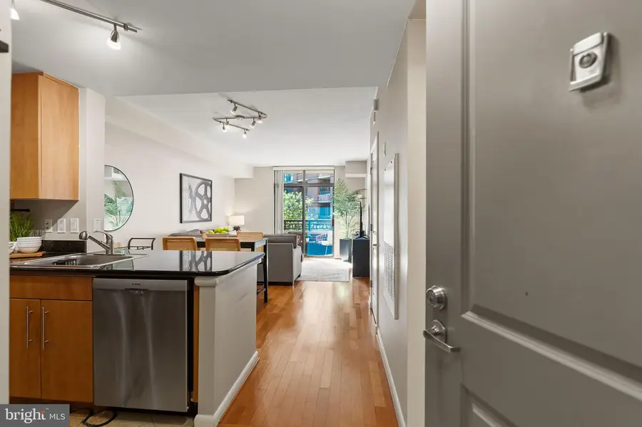 1021 N Garfield St #428, Arlington, VA 22201 - #3