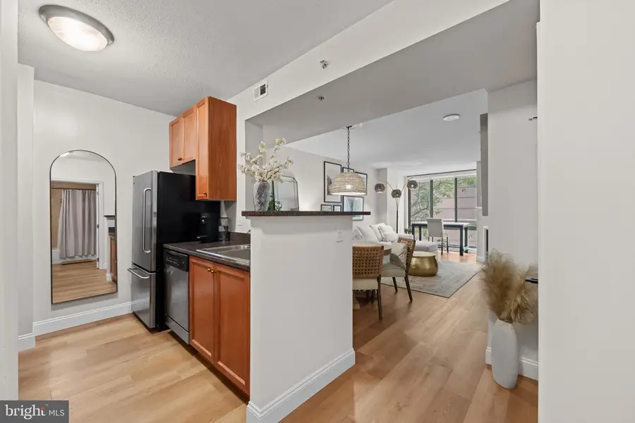 851 N Glebe Rd #207, Arlington, VA 22203 - #3