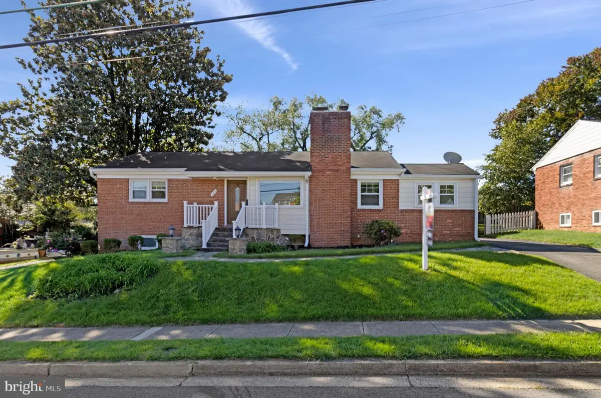 5906 1st St N, Arlington, VA 22203 - #1