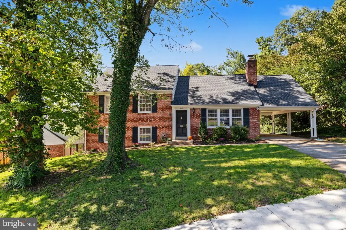 3010 S Hill St, Arlington, VA 22202 - #1