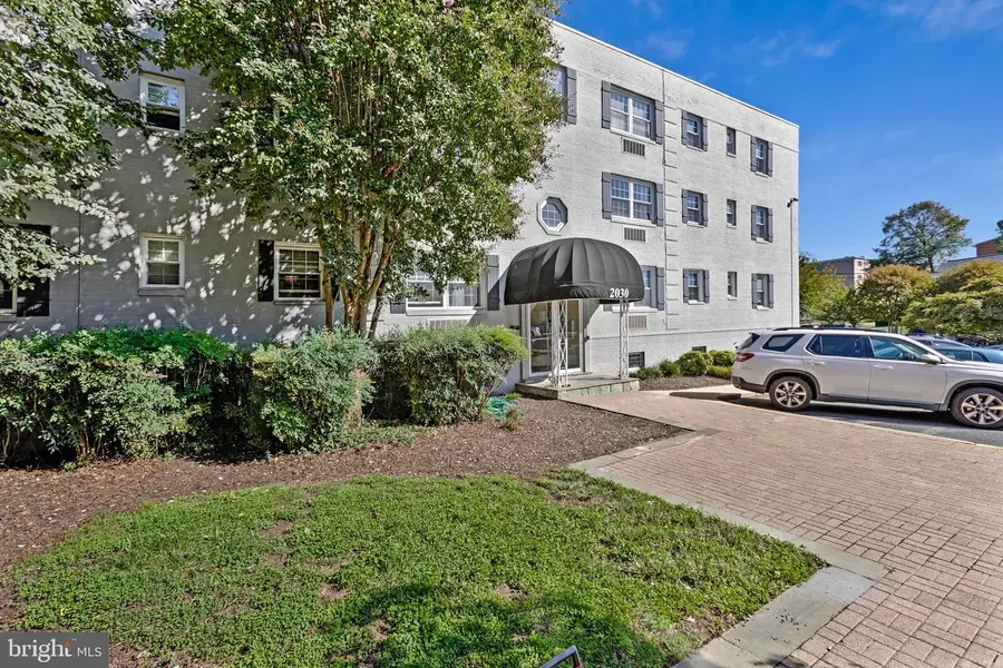 2030 N Vermont St #303, Arlington, VA 22207 - #2
