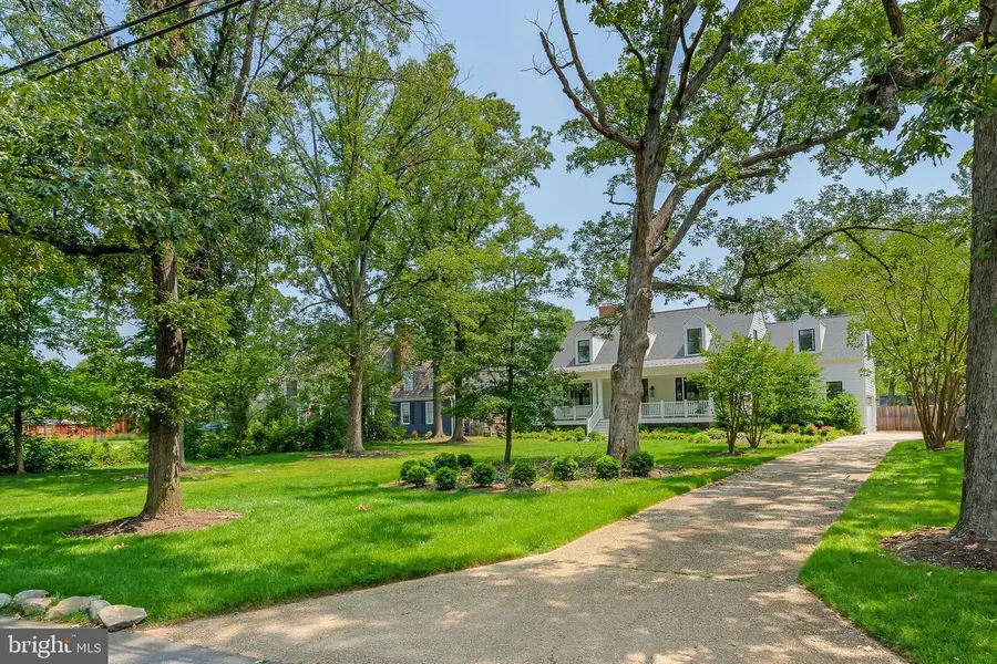 2025 Scroggins Rd, Alexandria, VA 22302 - Image #2