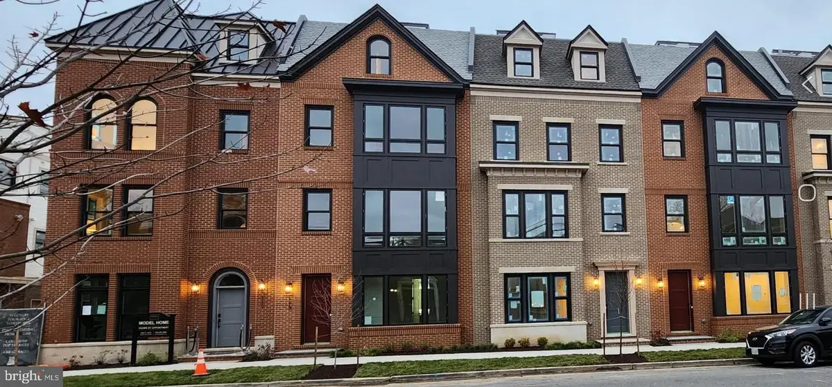 115 N West St, Alexandria, VA 22314 - Image #1