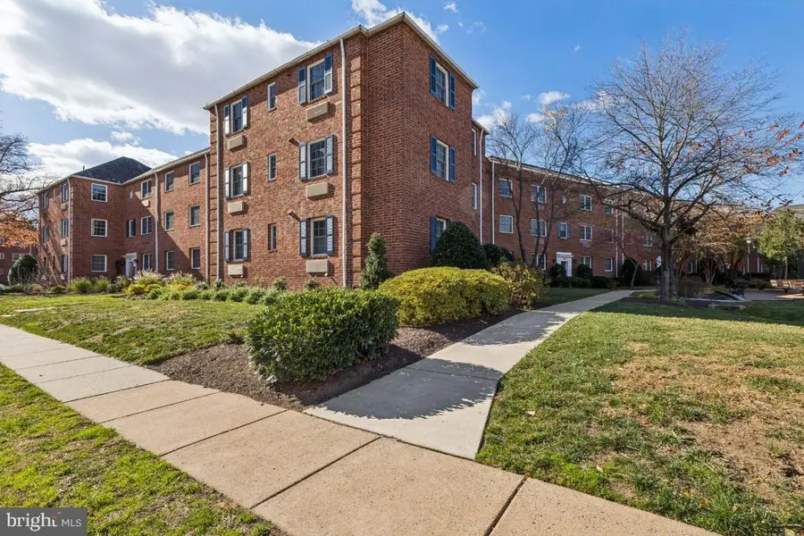 1620 W Abingdon Dr W #301, Alexandria, VA 22314 - Image #2