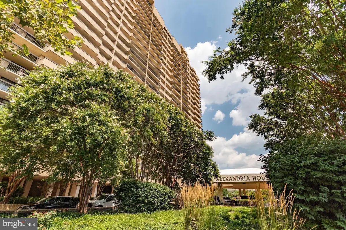 400 Madison St #603, Alexandria, VA 22314 - Image #1